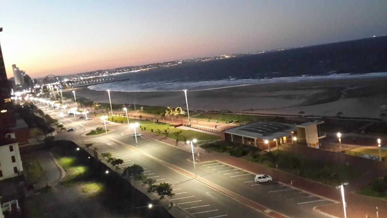 904 Tenbury Beach Apartment Durban Buitenkant foto