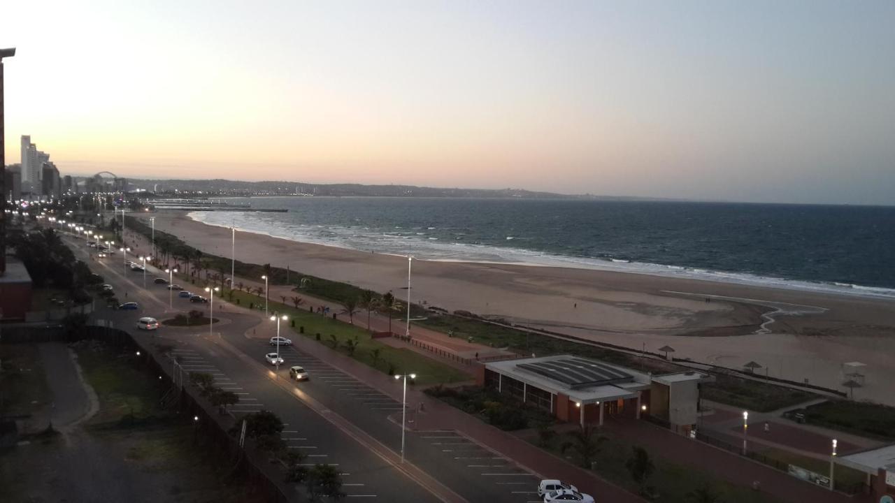 904 Tenbury Beach Apartment Durban Buitenkant foto